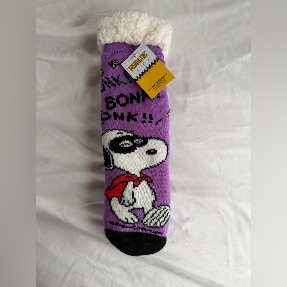 NWT peanuts snoopy purple fleece sherpa slipper socks